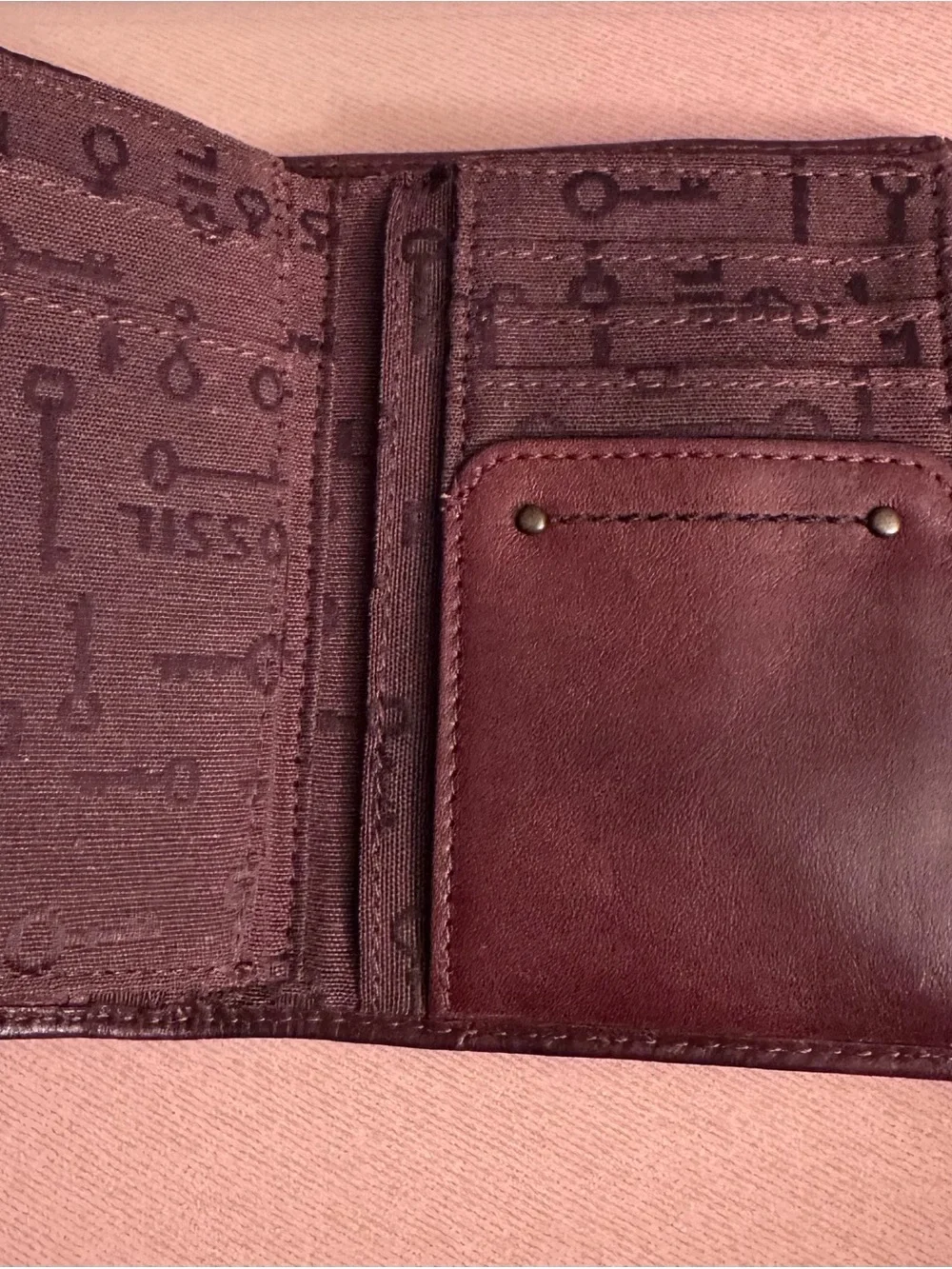 Vintage Fossil Reissue VRI Push Lock Two Tone, Leather Clutch Wallet